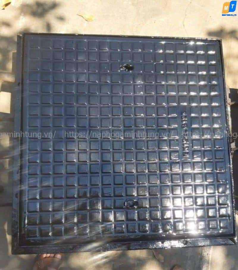 nắp gang 800x800 Nắp gang vuông 800x800 khung vuông nắp vuông