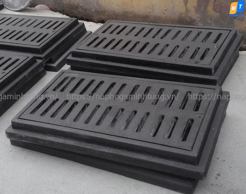 Song chắn rác làm từ chất liệu gang